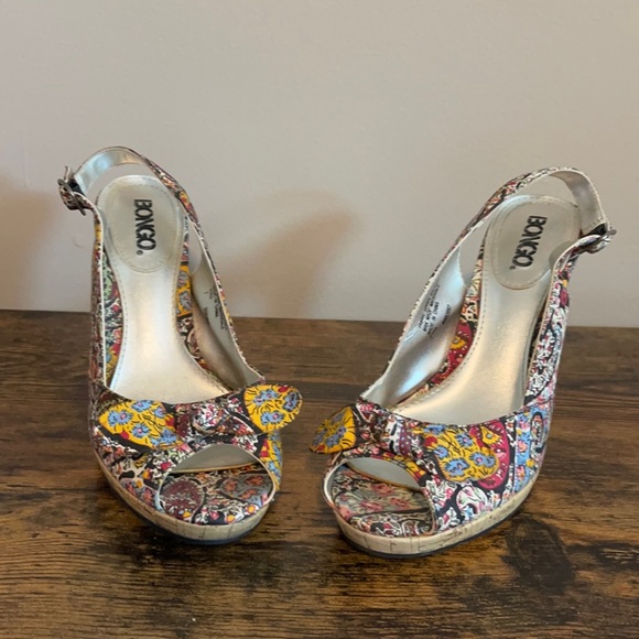 Size 7 BONGO Peep Toes - Picture 1 of 4